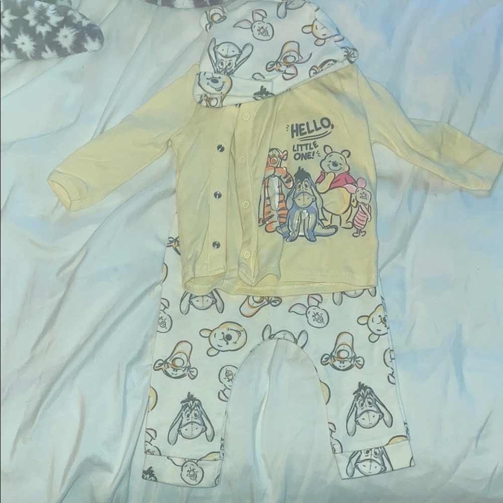 Disney Yellow and White Baby Footie